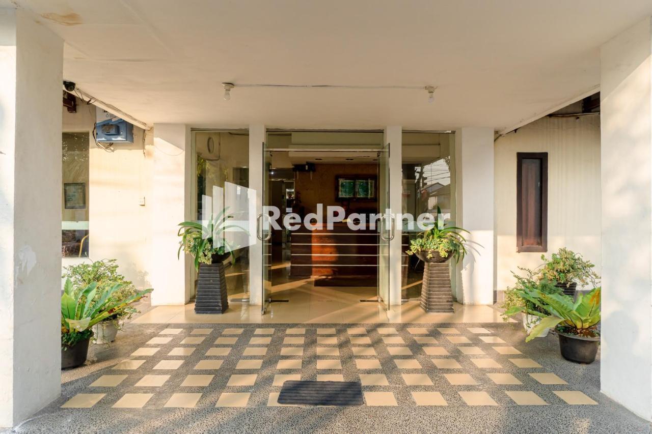 Hotel Cherry Pink Mitra Reddoorz